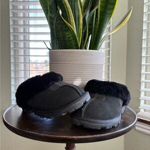 UGG Black Women's Slippers